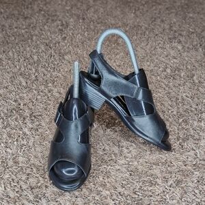 SAS Girl's 5 M Elegant Black Open-Toe Dress Sandals Tripad Comfort